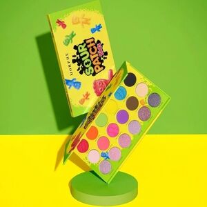 MORPHE x SOUR PATCH KIDS 
Sour Then Sweet Artistry Eyeshadow Palette